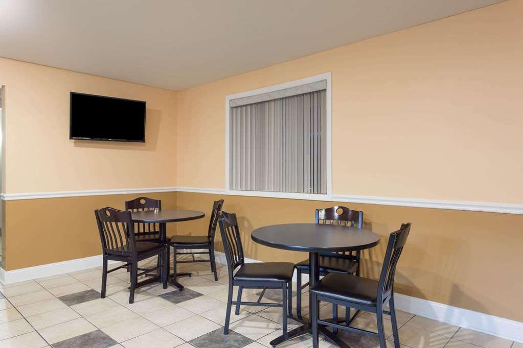 Super 8 By Wyndham Dumfries/Quantico Hotell Bekvämligheter bild