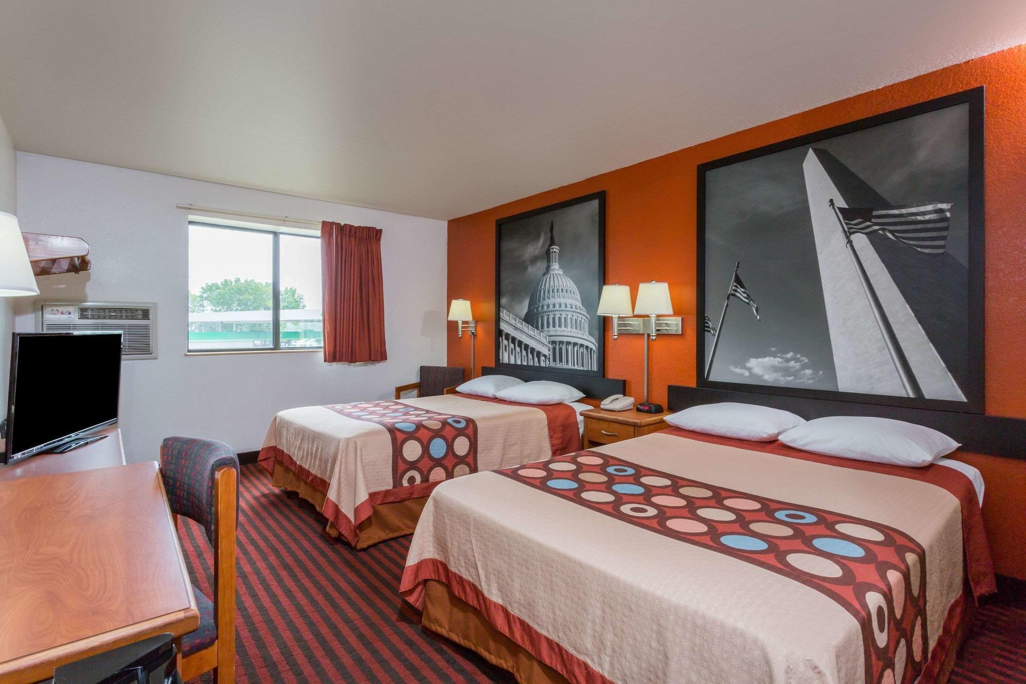 Super 8 By Wyndham Dumfries/Quantico Hotell Exteriör bild