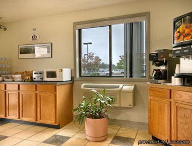 Super 8 By Wyndham Dumfries/Quantico Hotell Restaurang bild