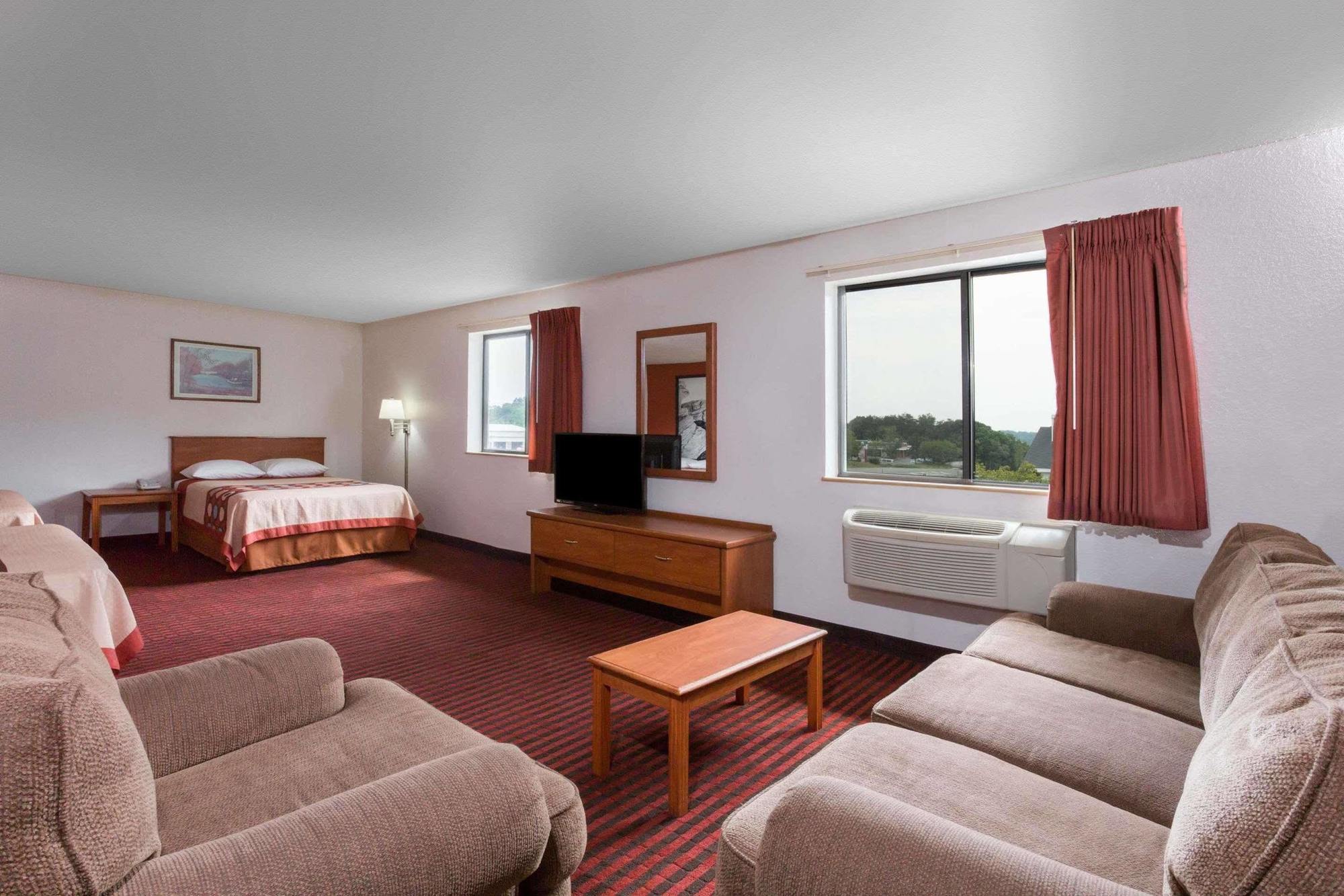Super 8 By Wyndham Dumfries/Quantico Hotell Exteriör bild